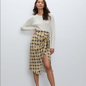 NWOT Aritzia Babaton Bello Skirt